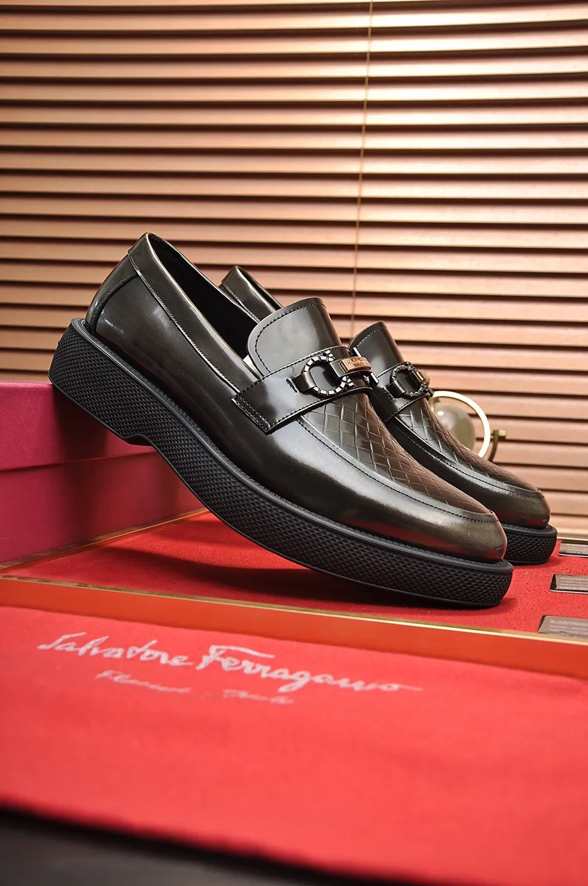 Men's shoes 💰720💶 [Ferragamo/Ferragamo] The latest model in the counter. Original imported open-sided high-quality cowhide hand-woven + imported 🐂 cowhide + original luxury metal buckle + original combination outsole. Comparison without pressure 38--45 (45 custom-made)